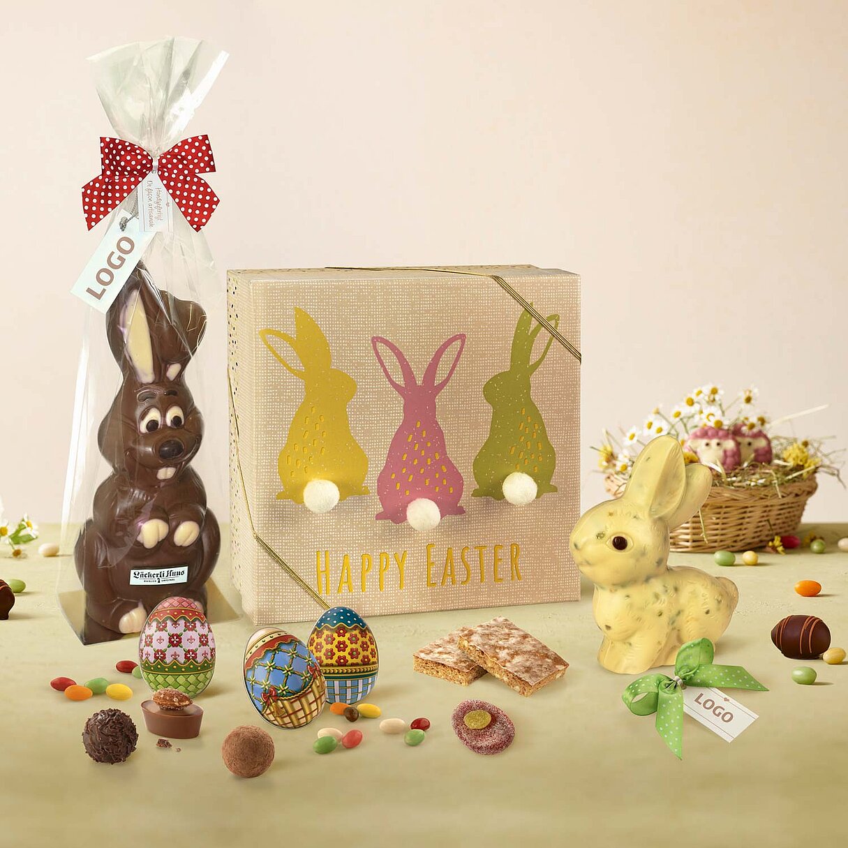 Lapins en chocolat et coffrets cadeaux pour Pâques